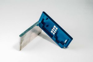 整块铝加工的灯体1