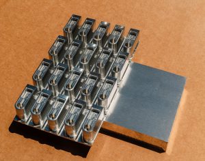 半成品和铝挤原材料